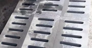 鸡西 芝麻灰石材沟盖板