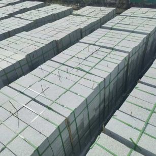 鸡西 芝麻白1.8公分火烧300*600地铺，清仓大甩卖