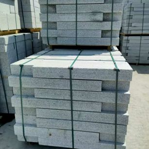 鸡西 芙蓉白花岗岩路沿石、平石尺寸标准，色泽均匀