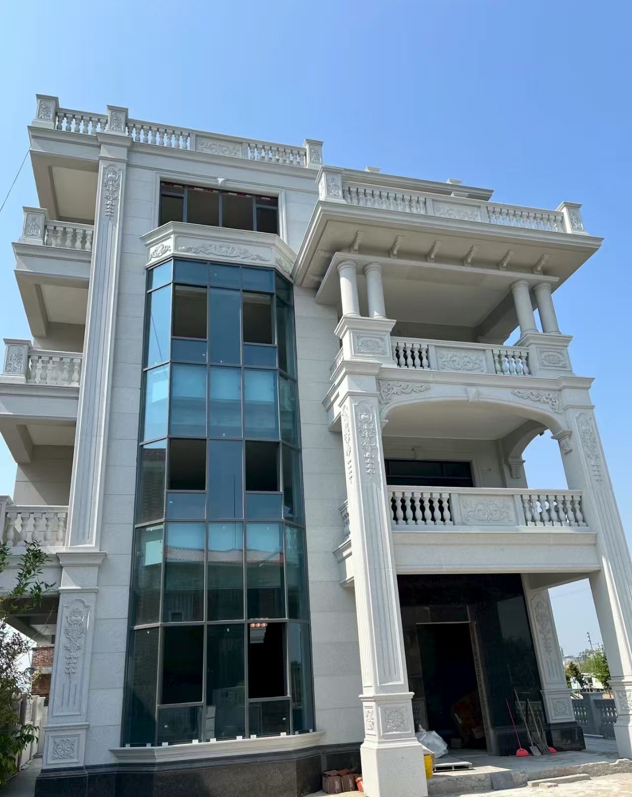 鸡西 芝麻白花岗岩别墅外墙干挂效果展示