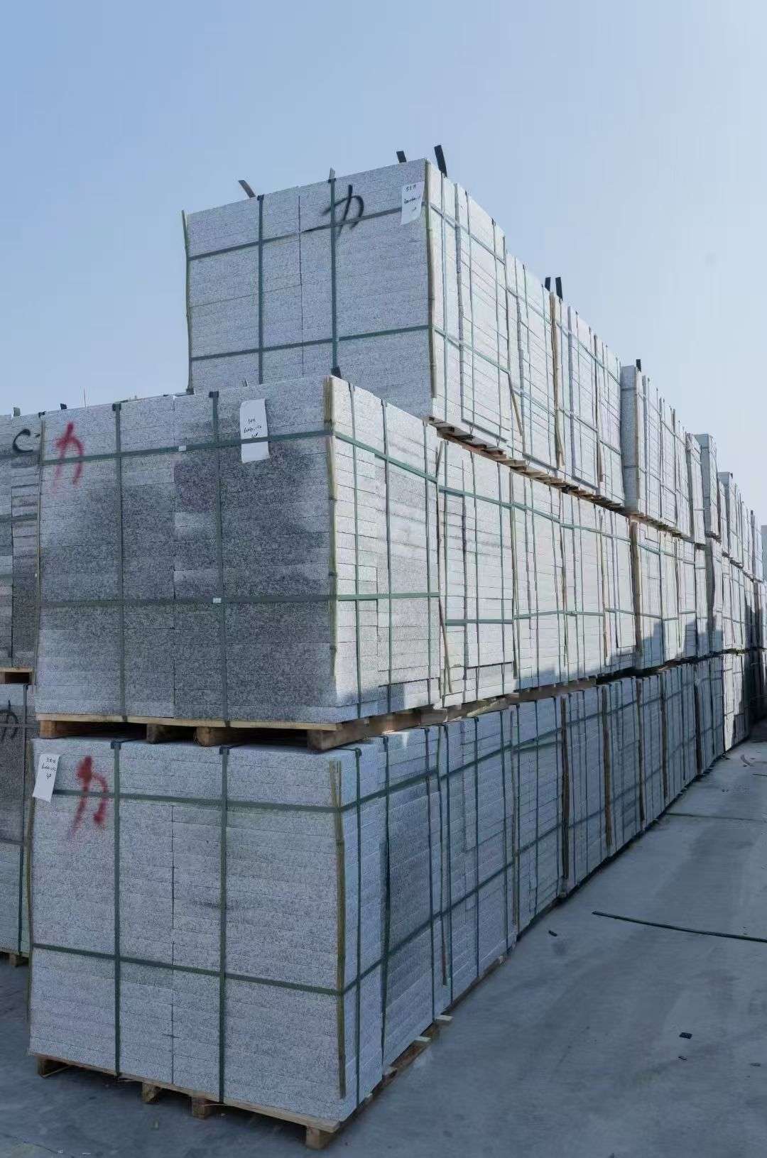 鸡西 芙蓉白、大花白、小白花荔枝面成品地铺石